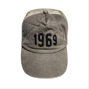 Gap 1969 Logo Patch Trucker Cap Hat Gray Small/Medium